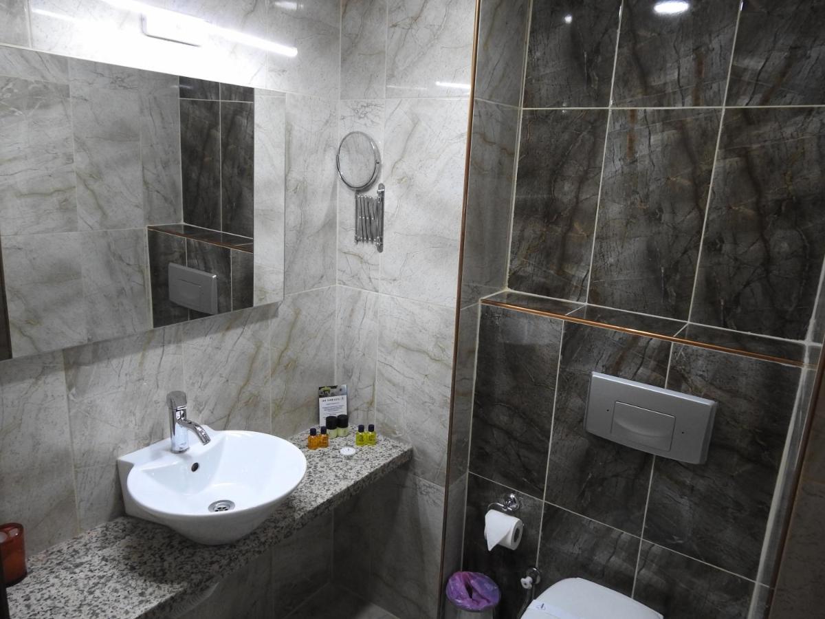 Inn Town Hotel إسكيشير المظهر الخارجي الصورة