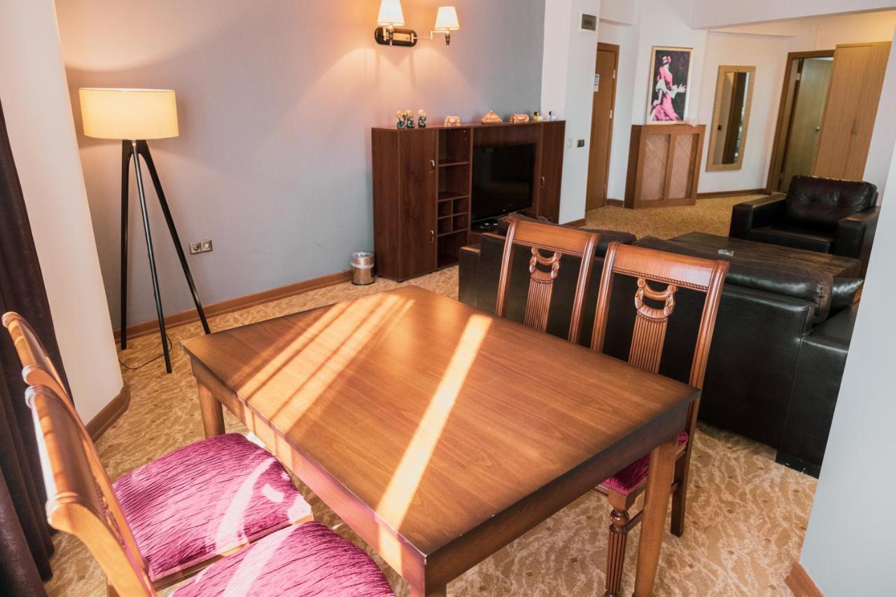 Inn Town Hotel إسكيشير المظهر الخارجي الصورة
